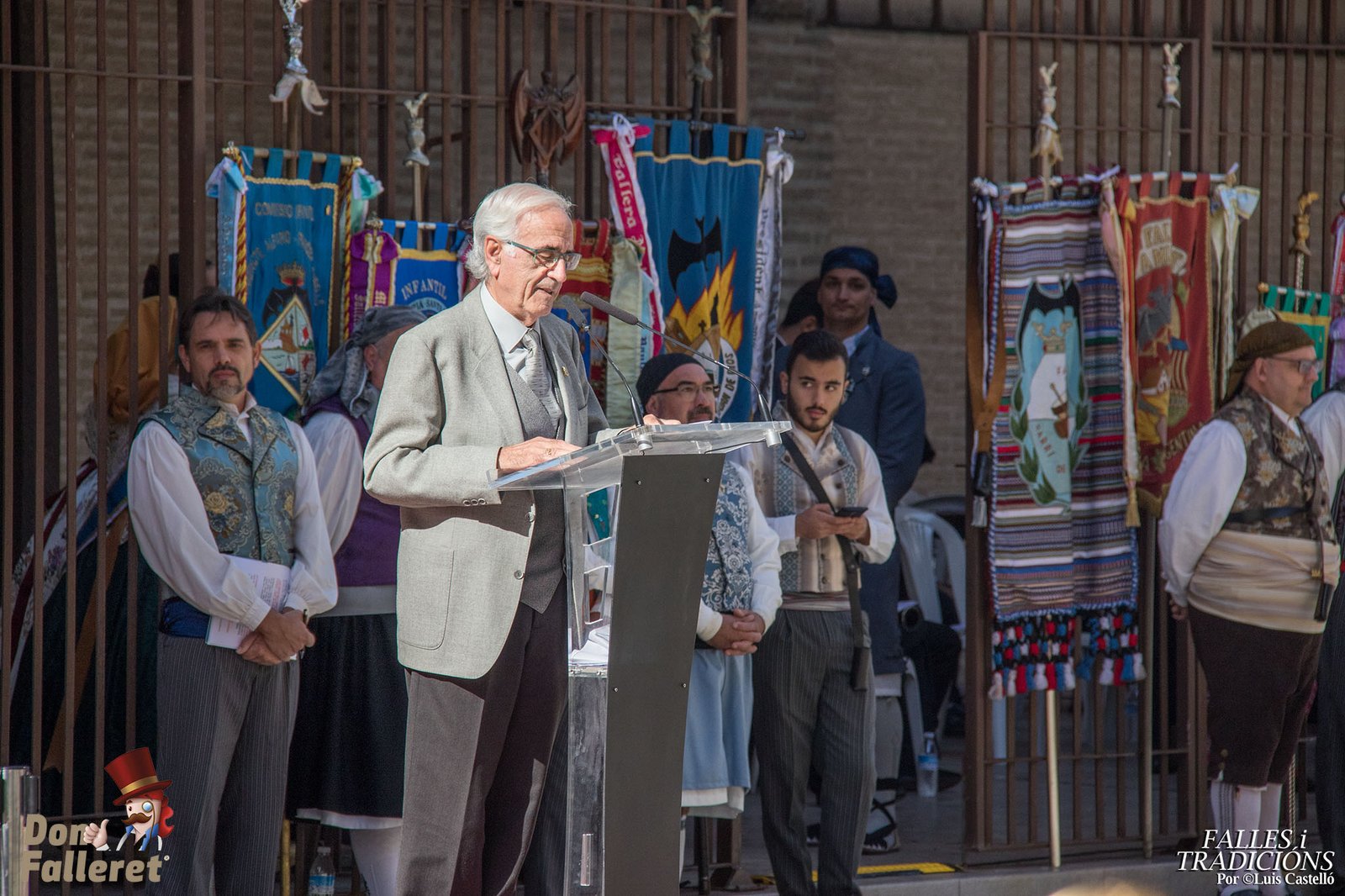 El Marítimo homenajea a la Senyera / Luis Castelló - Don Falleret